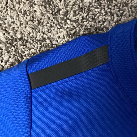 NWOT blue OGIO women’s business top 🎄 - Picture 6 of 7